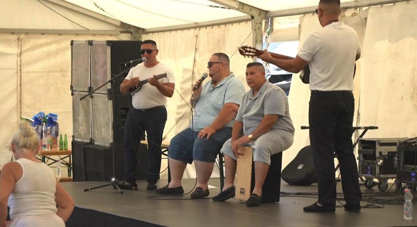 Roma napot szervezett a Paksi Roma Nemzetiségi Önkormányzat