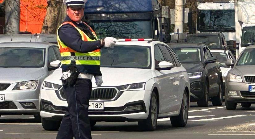 Kiszivárgott az új KRESZ! Elképesztő dolgokra kell felkészülniük az autósoknak, gyalogosoknak és a rollerezőknek