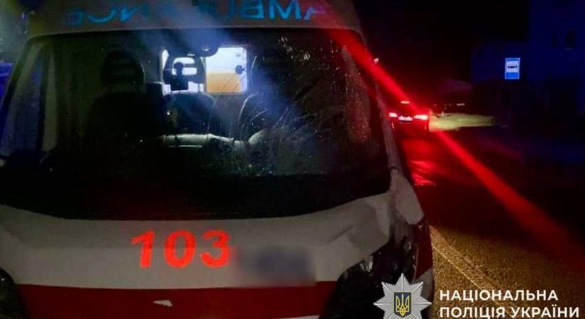 Tragédia Kárpátalján: mentőautó ütött el egy gyalogost