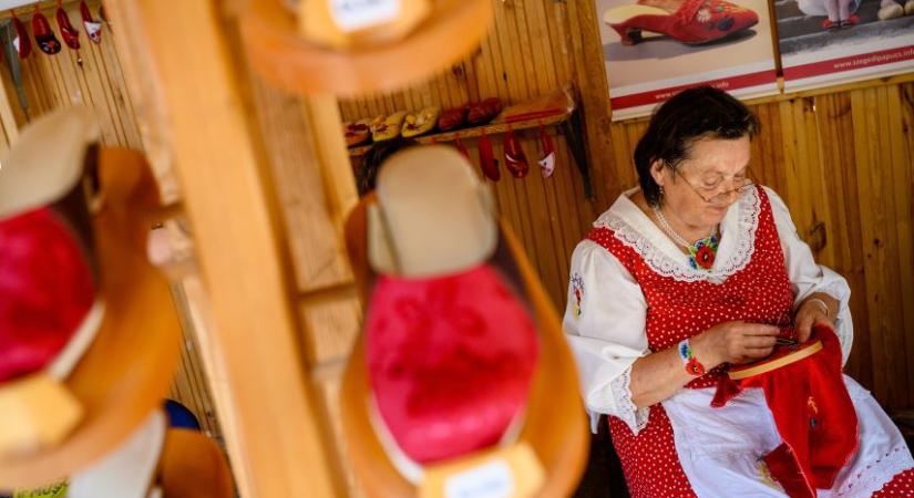 A népi ékszerről és viseletről szól idén a Mesterségek Ünnepe