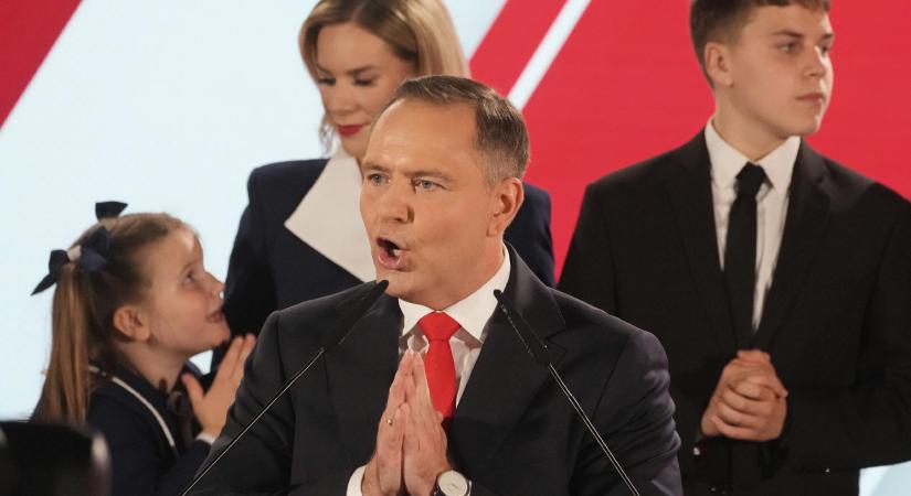 Tusk hoppon marad - Trump-Putyin csúcstalálkozó után Nawrocki ül asztalhoz Trumppal
