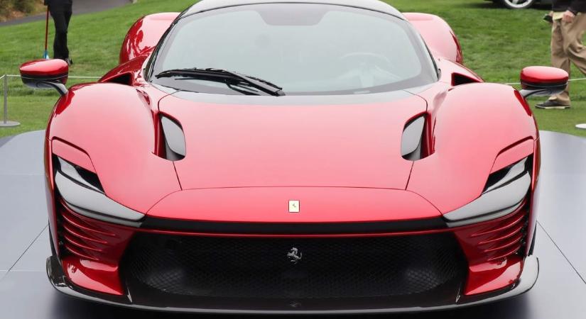 Van pénz luxusra: 800 milliós Ferrarira és több mint 200 Mercedes G-osztályra került magyar rendszám idén
