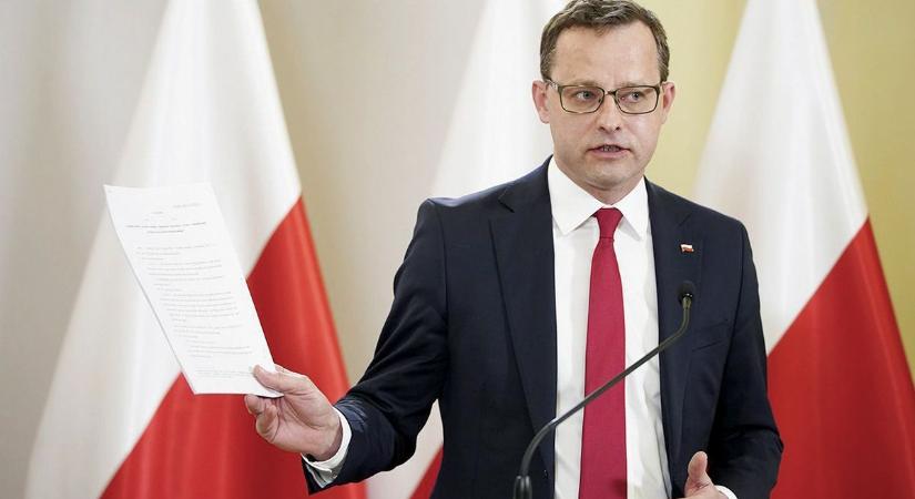 Visszavágott Magyar Péternek a megfenyegetett egykori lengyel miniszter-helyettes: várja a tárgyalóterembe a Tisza-vezért