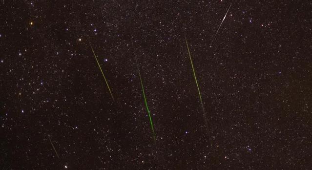 Jön a nyár egyik leglátványosabb égi eseménye – minden, amit a Perseidákról tudni kell