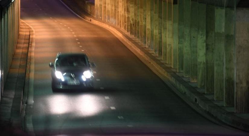 38 millió forintos bírságot kapott egy autós 27 km/órás gyorshajtásért Svájcban