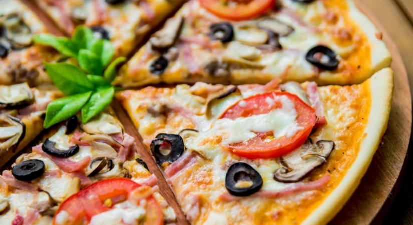 Pizzát rendelt a férfi: amikor meglátta a számlát, rögtön dühbe gurult - Fotó