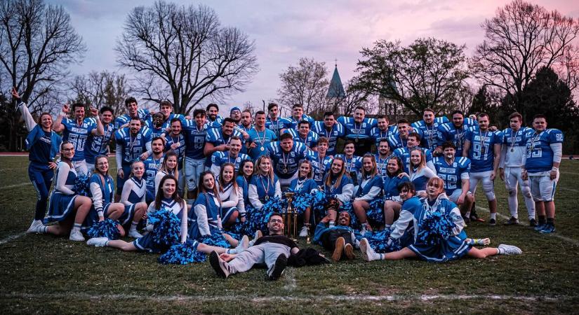 Folytatódik a Véradó Vakáció - Az amerikai focisok is toboroznak