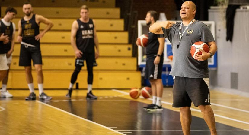 A legjobb négybe vágynak a debreceni kosarasok