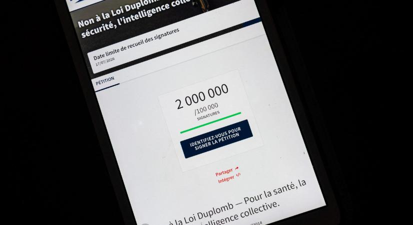 Kétmillióan tiltakoztak az új francia mezőgazdasági törvény ellen, de Macron aláírta azt