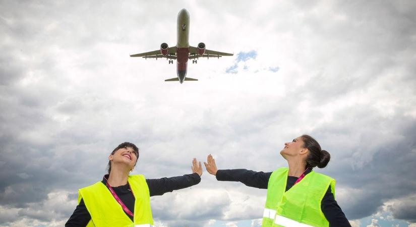 Először jött Magyarországra, Fejér felett húzott át a Wizz Air legújabb, legmenőbb repülőgépe