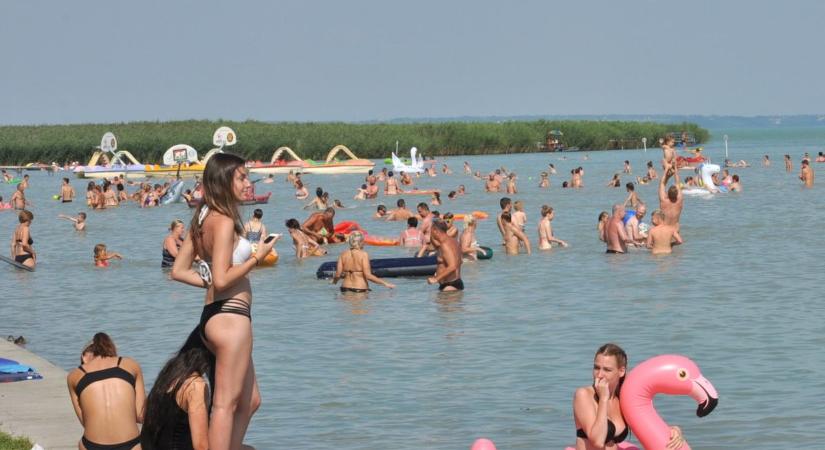 Forró, felhőtlen