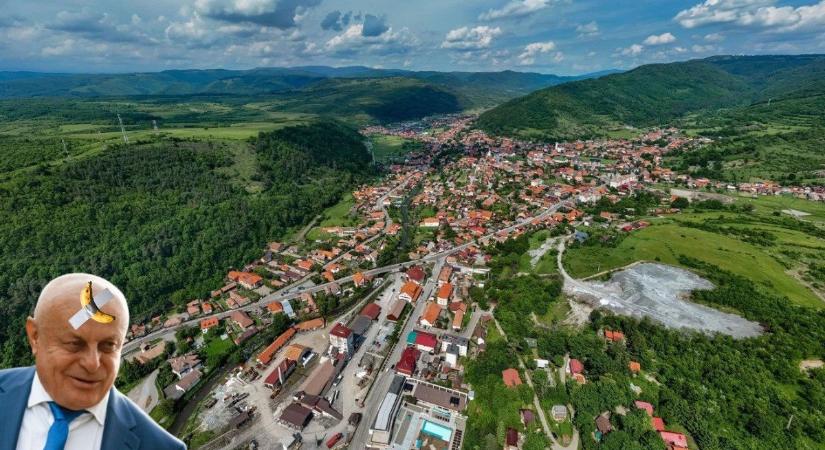 Szerdán ideiglenesen visszatérhetnek otthonaikba a kilakoltatott parajdiak – hírek kedden