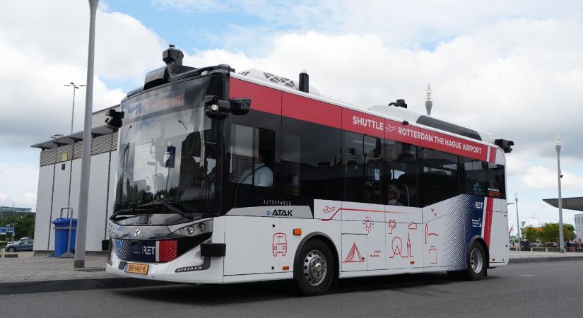 Önvezető buszokat állítottak forgalomba egy repülőtéren