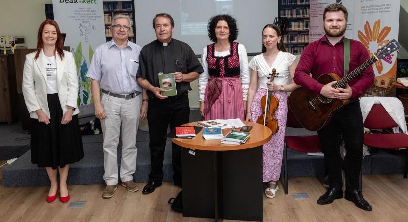 „Áldd meg, Isten!” Erdélyi papköltő járt Zalában, aki bemutatta verseit