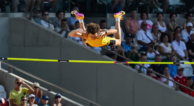 Armand Duplantis megdöntötte a rúdugrás világcsúcsát a budapesti tornán