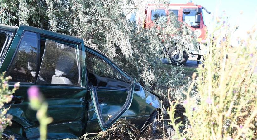 Szanaszét repültek a törmelékek a baleset következtében, képeken mutatjuk a helyszínt