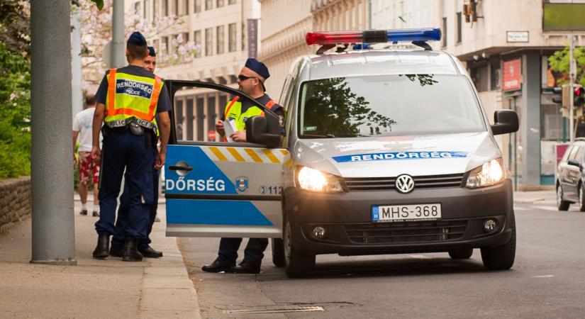 Egész Magyarország a szabolcsi rendőrökön röhög, őket kellett kimenteni