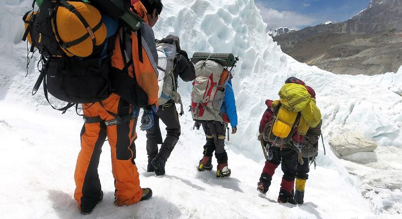 Luxus lesz megmászni a Mount Everestet