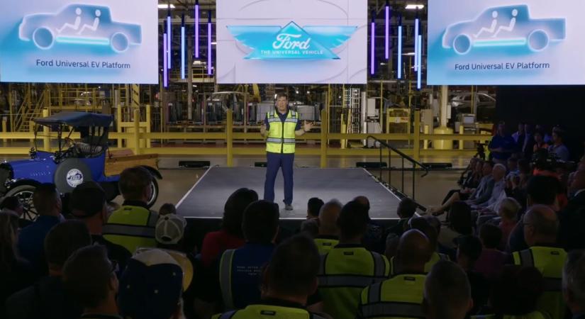 A Ford elhozza a villanyautózás „Model T pillanatát‟