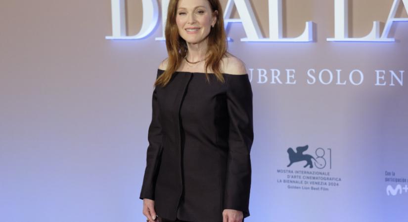 A 64 éves Julianne Moore smink nélkül mutatta meg magát, imádják érte az emberek