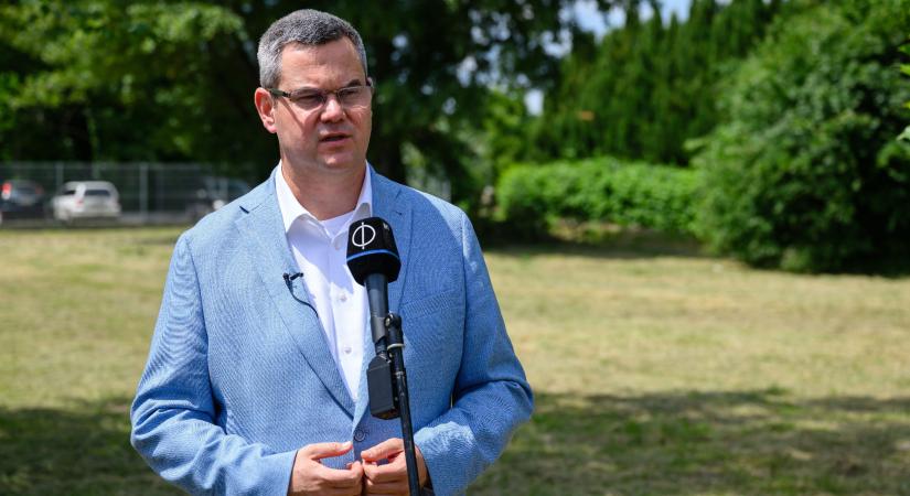 Takács Péter „jó vergődést” kívánt a Magyar Hang újságírójának