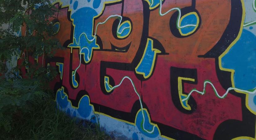 Graffiti üzen a város falain  Galéria