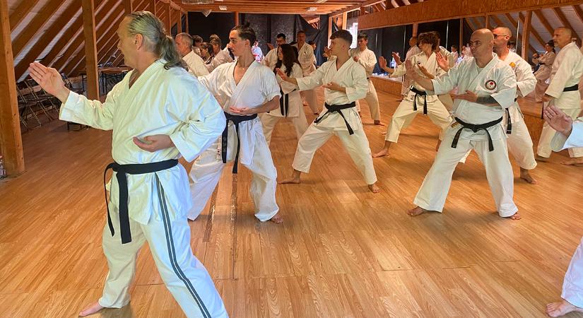 Tizedik alkalommal tért vissza az IKU karate tábora Balatonfenyvesre