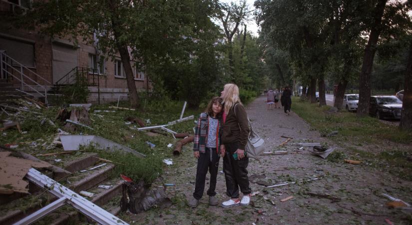 Ukrajna hajlandó tárgyalni arról is, hogy első nekifutásra a háborúzó felek csak a légitámadásokat szüntessék be