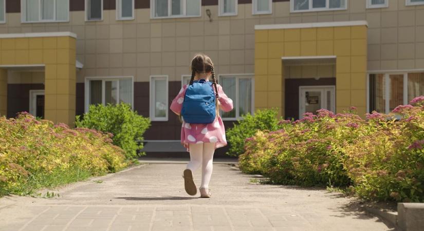 Rászoruló iskolásoknak gyűjt pénzt az Ökumenikus Segélyszervezet
