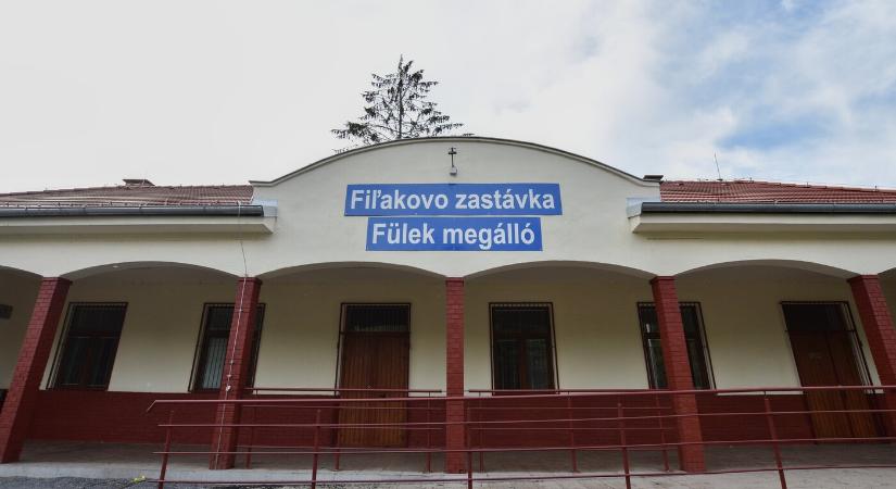 Vágányzár a déli vonalon: minden vonat helyett busz közlekedik Fülek és Losonc között