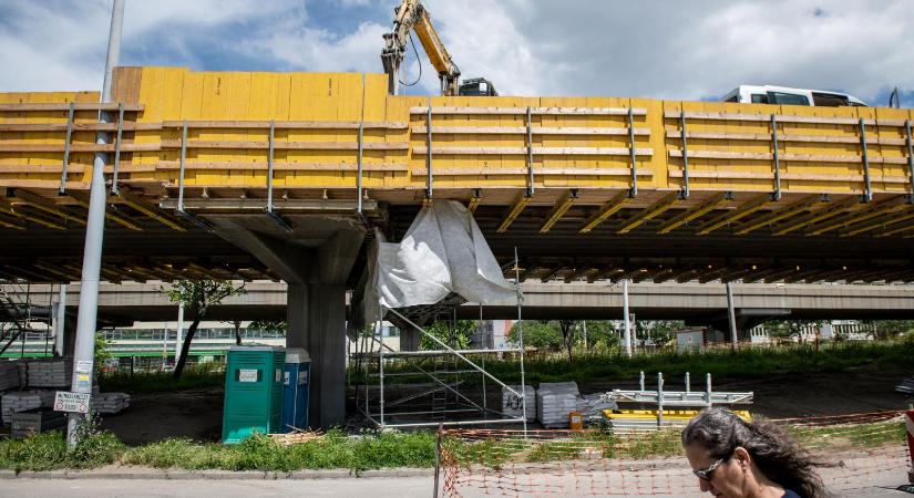 A vártnál rosszabb állapotban van a Flórián téri felüljáró, elhúzódik a felújítás