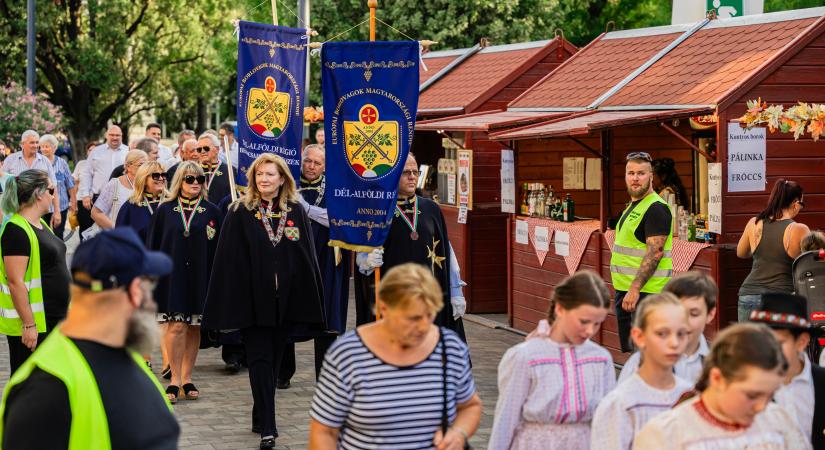 Óriáspalacsinta is lesz a vásárhelyi borfesztiválon