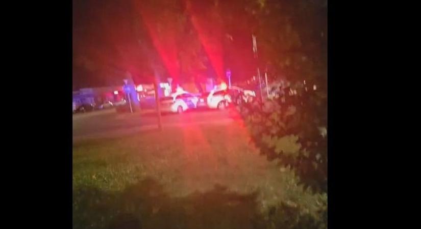 Megint áll a bál: két férfit állítottak elő a Centrum parkolóban (VIDEÓ)