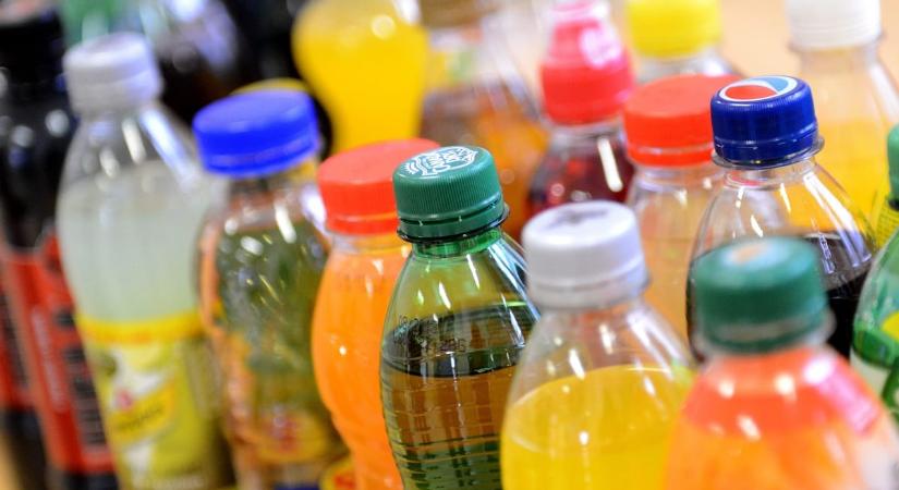 Sokkal kevesebb egészségtelen italt vesznek a szlovákok, mióta a kormányuk durván megemelte az adót