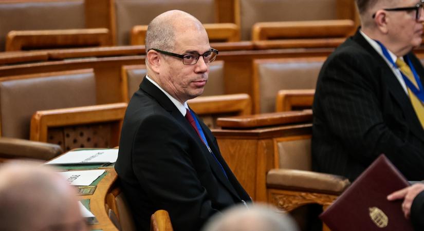 Emberölés bűntette miatt büntetőeljárás megindítását rendelte el Sebestyén József ügyében a legfőbb ügyész  videó