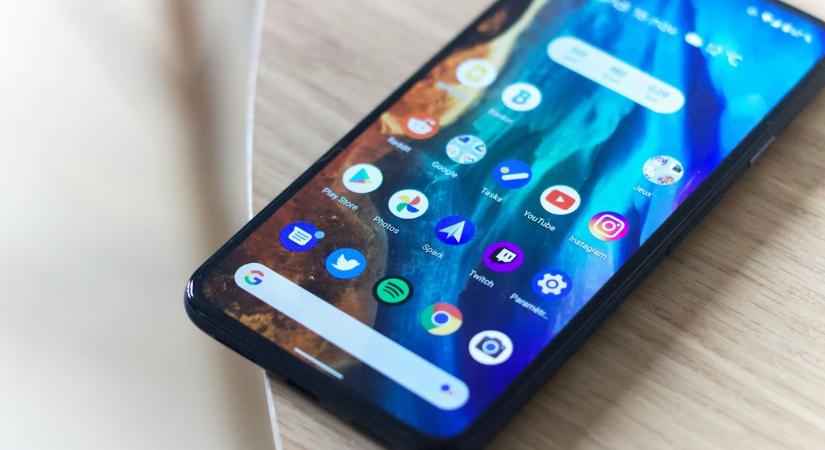 Androidos vagy? Azonnal töröld ezt a programot a telefonodról, kémkedik utánad!