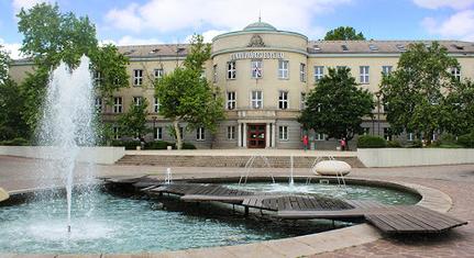 A Dunaújvárosi Egyetemet is átalakítják