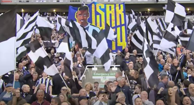 Így fogadták a Newcastle szurkolói, hogy Isak már nem akar játszani a csapatukban