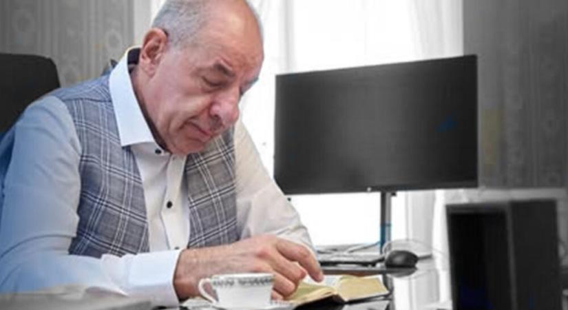 ‘Ilyenkor hol van a köztársasági elnök?’- kérdezte egy hozzászóló Takács Péter orvosokkal kapcsolatos lejáratására utalva