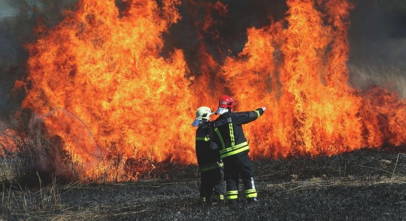 Sokkoló fotókon az átányi pusztítás - légi felvétek a helyszínről