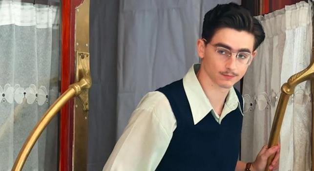 Timothée Chalamet pingpongbajnoknak áll, előzetesen a Marty Supreme
