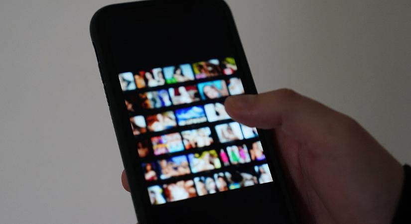 A kormányban már a magyar pornóstopon gondolkodnak
