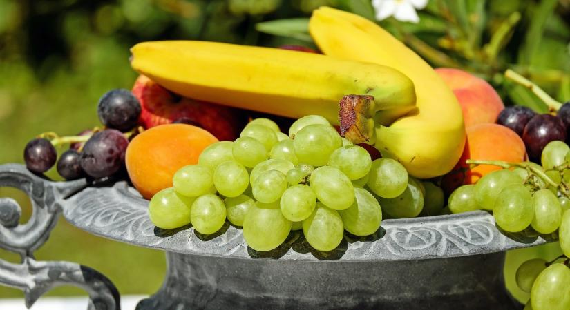 Etimológiai kvíz haladóknak: kitaláljátok, mely nyelvekből származnak a gyümölcsnevek?