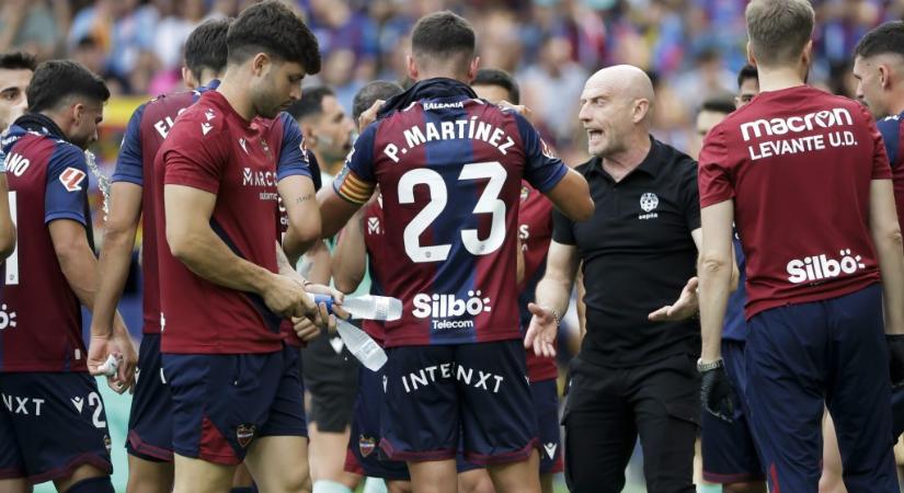 Szürreális helyzet a spanyol ligában: szombaton kezd a csapat, de csak három játékosa van