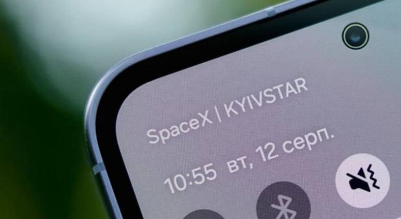 Ukrajnában minden okostelefonban Starlink kapcsolat lesz