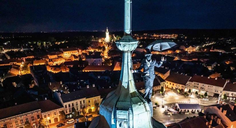 Esti panoráma a Tűztoronyból - hosszított nyitvatartás várja a látogatókat