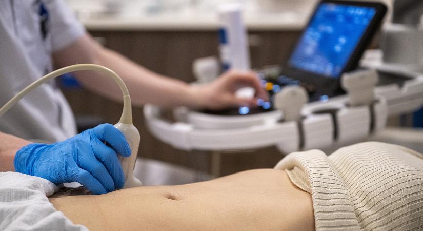 A kormány beismerte: túl hosszú a várólista az ultrahangvizsgálatokra