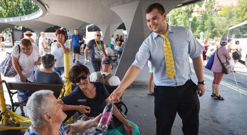 Nem hagyják szenvedni az utasokat a hőségben – Így segít a MÁV a kánikulában!