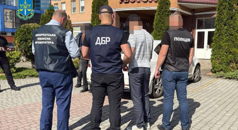 Bíróság előtt a korrupcióval gyanúsított vámos Kárpátalján