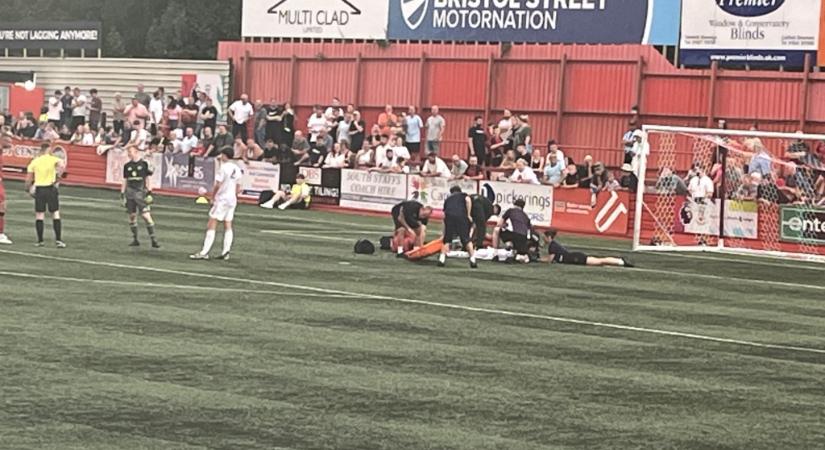 Olyan brutális fejsérülést szenvedett a Manchester United tehetsége, hogy lefújták a meccset